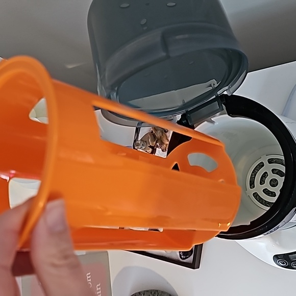 Baby Brezza Bottle Warmer - Picture 2 of 3